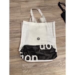 Lululemon shopping bag large white